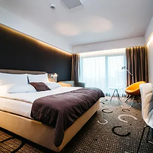 4* 호텔 Q Plus