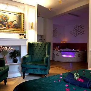  Apartment Jacuzzi Przemyska